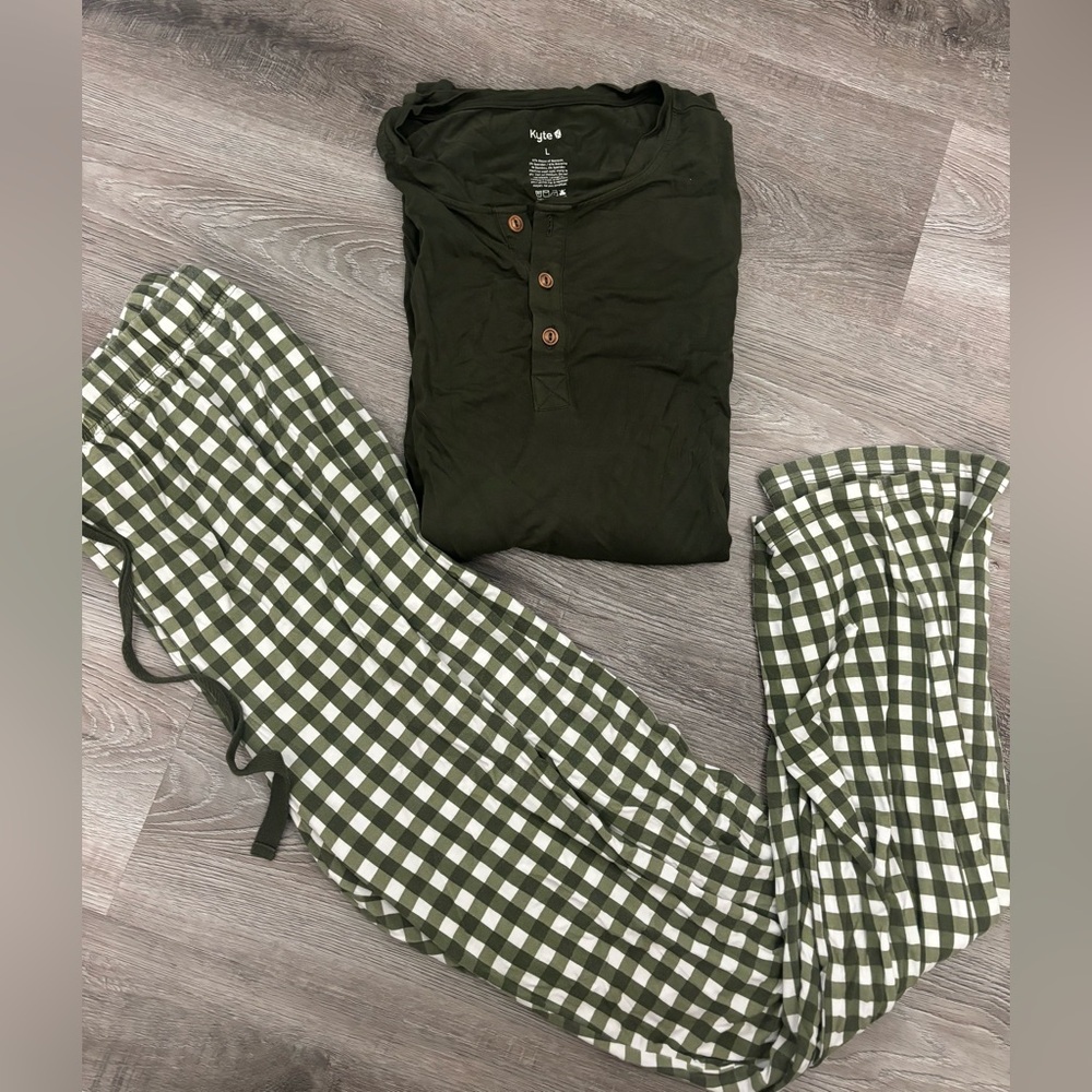 KYTE Baby Men’s pjs set gingham green white size large